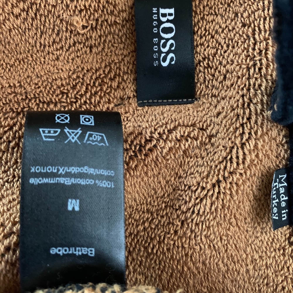 Hugo Boss bathrobe - Picture 4 of 5